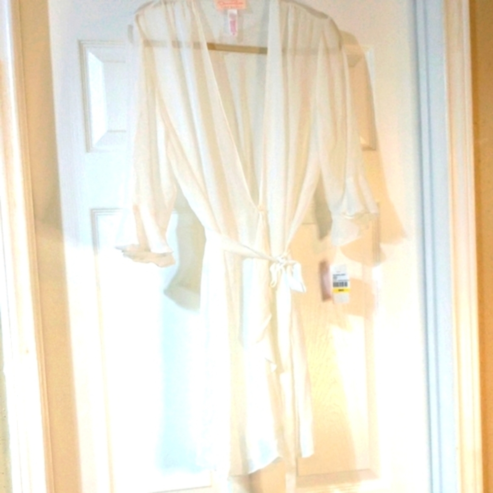 NWT Oscar DeLarenta Sheer White Robe Size Medium Excellent Condition. (H&J)